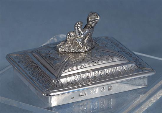 A George IV silver tea caddy and cover, by Thomas Blagden & Co, height 140mm, weight 8oz/249grams.